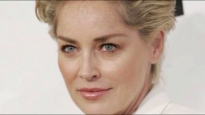 Я плакала, глядя на своё тело и лицо | Шэрон Стоун о возрасте и последствиях инсульта