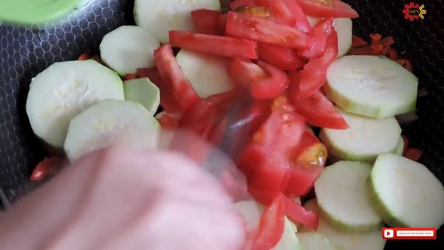 Тушенная скумбрия с овощами на сковороде. Домашняя еда Кухня Рецепты