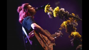 Алёна Швец «Молодая красивая дрянь», виолончель | MMH LIVE Алёна Швец, МАЯК, Мусор 28 августа