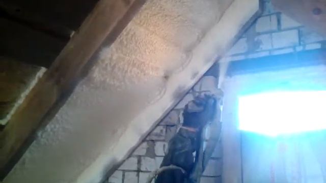 Напыление пенополиуретана. Мансарда.