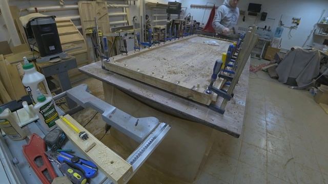 Стол из карагача с узором / Table made of elm with a pattern смотреть онлайн