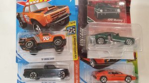 Распаковка и Обзор Hot Wheels и Majorette.  Гонка на треке Hot Wheels