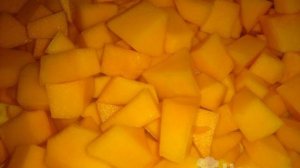 Сытная рисовая каша с яблоком и тыквой на молоке