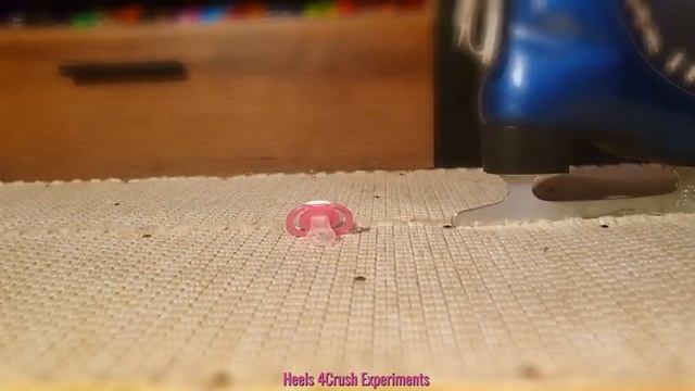 Pacifier vs Highheels & Ice Skates - Crush Experiment смотреть онлайн