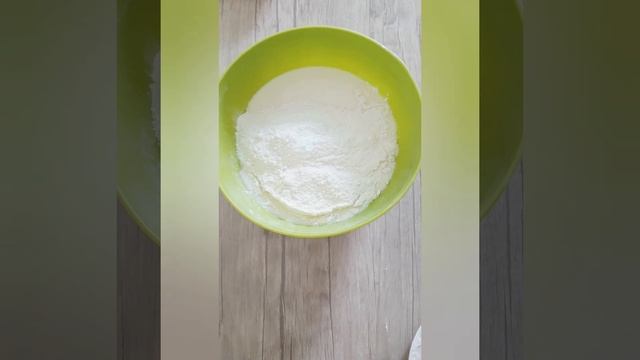MAYIZLI KEKS TAYYORLASH/КАК ЛЕГКО И ВКУСНО ПРИГОТОВИТЬ КЕКС С ИЗЮМОМ.#подпишись #ставьлайк