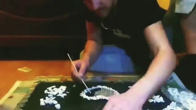 #сделаноруками #madebyhands Коврик из гальки.