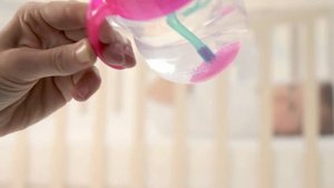 Munchkin Непроливайка. Манчкин обучающий поильник.