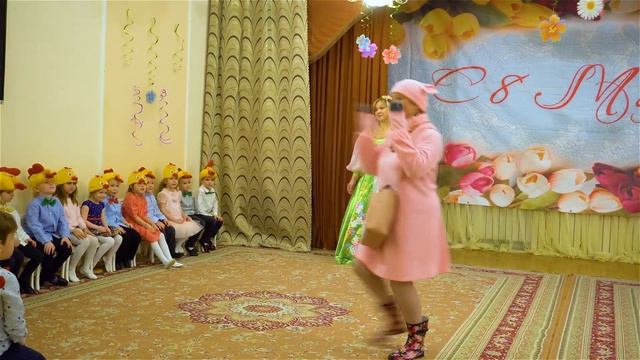 "МАМА КУРОЧКА" смотреть онлайн