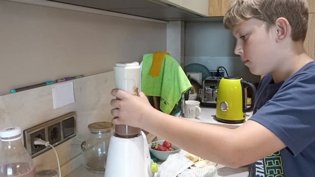 Приготовления Протеинового коктейля в домашние условиях!!? смотреть онлайн