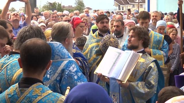 Престольный праздник в храме Рождества Богородицы (Осетинская церковь) смотреть онлайн