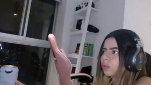 Kimmikka twitch video -  UNE STREAMEUSE SE FAIT 🔞 EN DIRECT SUR TWITCH !