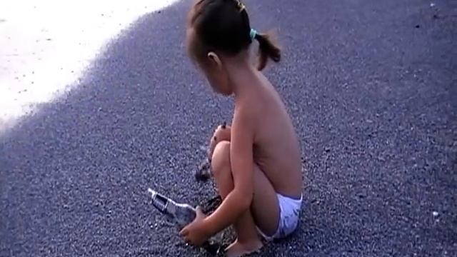 2011 08 - на закате дня Маша у кромки Средиземного моря смотреть онлайн