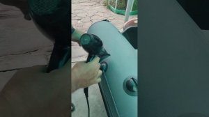 Как легко убрать резиновые накладки и ручки с лодки ПВХ