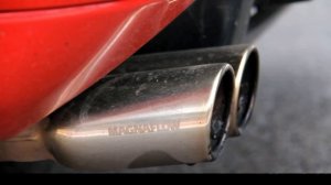 Old HONDA NSX (1990) VS New HONDA NSX (2017) Acceleration, Revs & Exhaust Sound