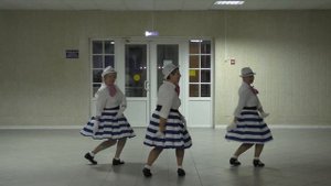 Купила себе я шляпку