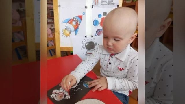 Нетрадиционное рисование Мы-космонавты, младшая группа