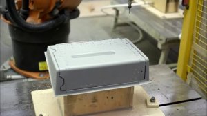 Роботизированный фрезерный комплекс на базе промышленного робота KUKA