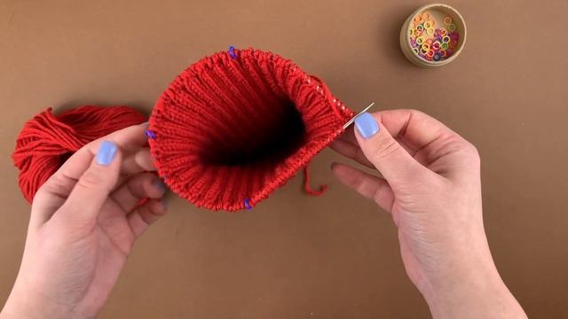 Подробный мастер-класс по вязанию шапки резинкой 2*2 смотреть онлайн