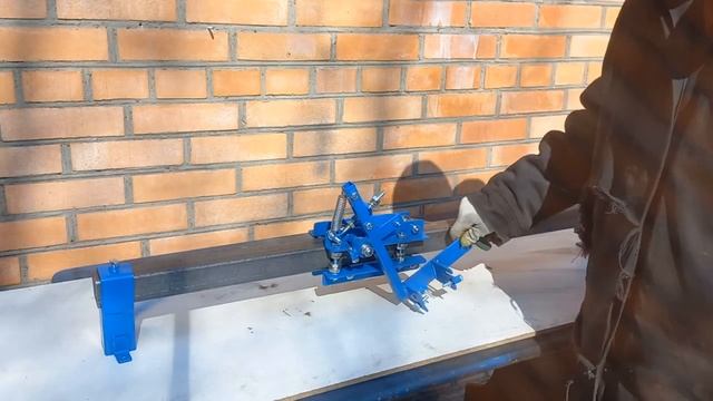 Каретка для самостоятельной сборки стойки болгарки широкоформатного раскроя . Под ушм 125. смотреть онлайн