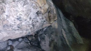 Наскальный рисунок в пещере - Заброшенный мир!