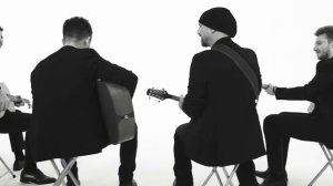 40 FINGERS - Back In Black by AC/DC with 4 acoustic guitars