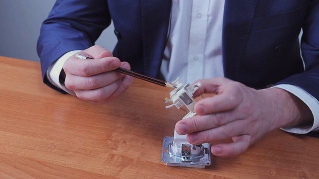 Какой фирмы выбрать розетки и выключатели для дома смотреть онлайн