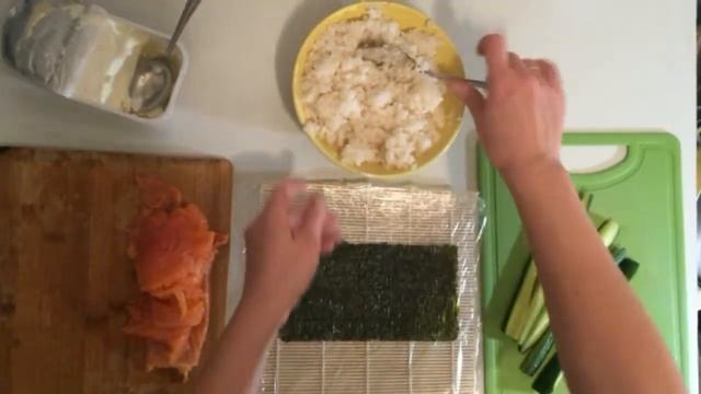 Рецепт ролл Филадельфия. Выгодно готовить дома или нет? смотреть онлайн