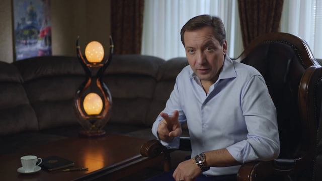 Почему это никогда нельзя делать если вы хотите сохранить хорошие отношения с людьми Роман Василенк смотреть онлайн