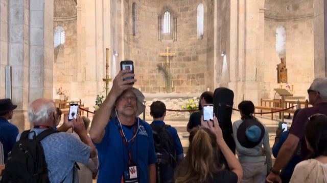 MMOL Pilgrims singing Immaculate Mary, acapella, in the beautiful St. Anne Church, Jerusalem;5/10/2 смотреть онлайн