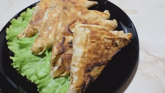 ОТЛИЧНАЯ ИДЕЯ ДЛЯ ЗАВТРАКА _ ТРЕУГОЛЬНИКИ ИЗ ЛАВАША _ КУХНЯ57 смотреть онлайн