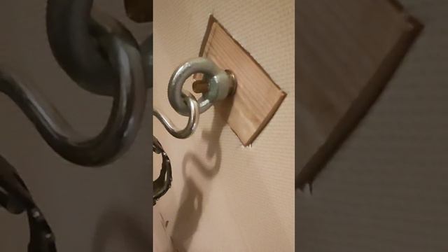 Как повесить велосипед на стену в квартире