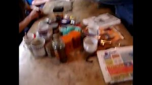 Каменщики после работы играют в домино