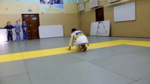 Как делать САМЫЙ ПРОСТОЙ КУВЫРОК в дзюдо