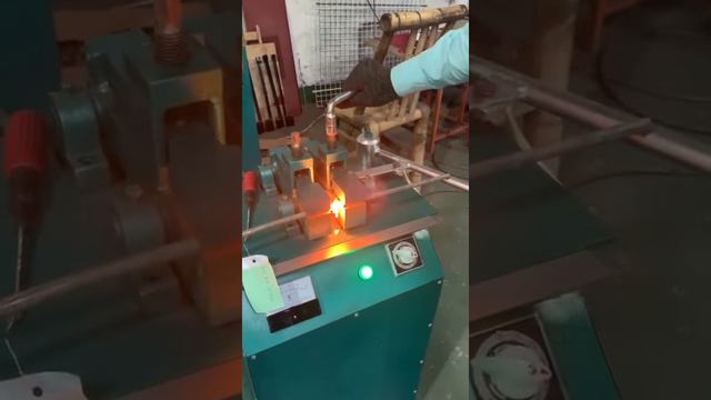 Машина стыковой сварки проволоки UN-45 смотреть онлайн