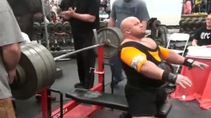 Vincent Dizenzo 850 lbs Bench Press and 900 lbs Bench Attempt