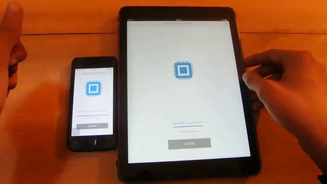 iPad Air iOS 7.0.4 Jailbroken vs iPhone 5 iOS 7.0.4 Non Jailbroken - Benchmarks смотреть онлайн