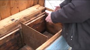 КАК ПОЛУЧИТЬ ФЛЯГУ МЁДА С УЛЬЯ ЛЕЖАКА.