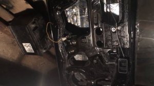Mazda 323f для «чайников» #2 Снимаем ЭСП