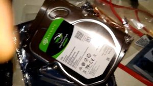 Распаковка Seagate BarraCuda HDD 3TB - Обзор и установка