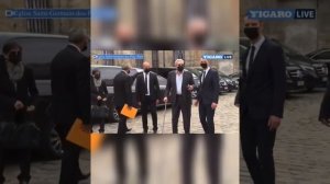 Пьер Ришар Ален Делон пришли проститься с Бельмондо / PADREONLINE