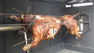 ООО ВЕРТЕЛЪ. Целый жареный бык! Актуально в год быка!