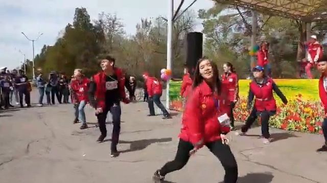 Весенний праздник спорта в г Кара Балта 2 смотреть онлайн