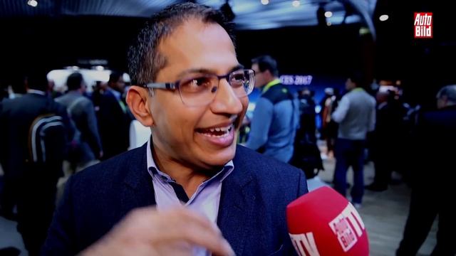AUTO BILD im Gespräch mit: Sajjad Khan (CES 2017) / Connectivity – wohin steuert Daimler? / Review смотреть онлайн