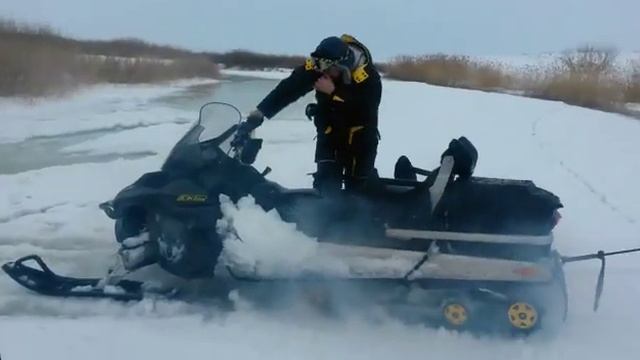 Альпина вытаскивает 600 BRP ИЗ Воды смотреть онлайн