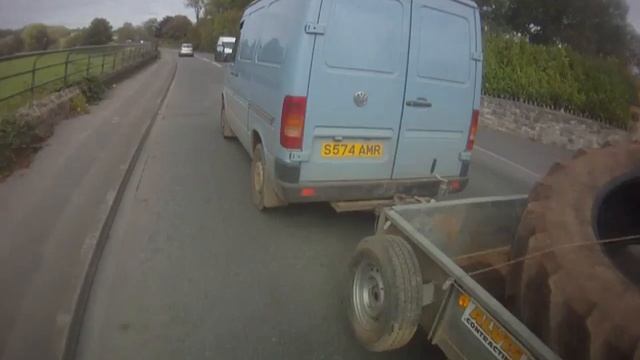 S574AMR Close Pass VW LT35