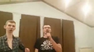 Чё те надо? Чё ты хошь?