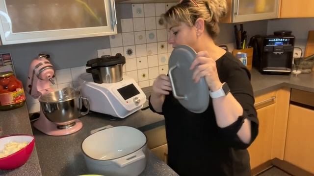 Ждём гостей,делаю домашний майонез,готовлю жаркое в индукционном казане,ах как получилось,посмотрит