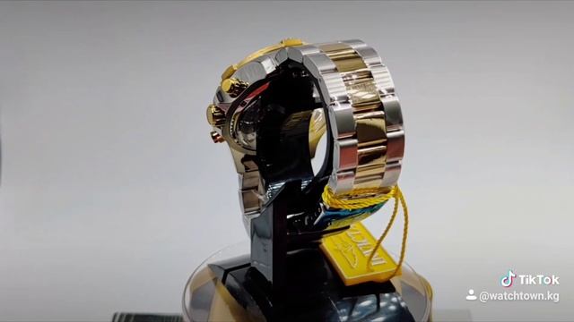 Часы мужские Invicta хронограф двойной цвет нержавеющая сталь с позолотой 750 пробы. корпус 48мм.