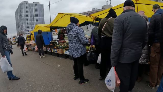 Делаю покупки на рынке в Киеве! Что выбрать и какие сейчас цены? смотреть онлайн