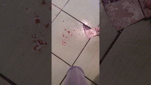 Как заделать трещену на плитке.